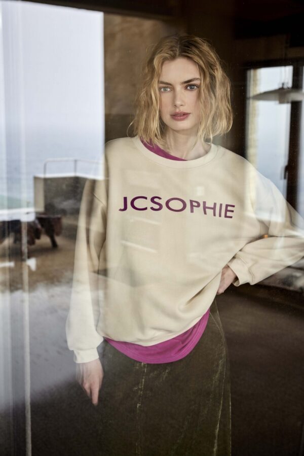 jcsophie-sweater